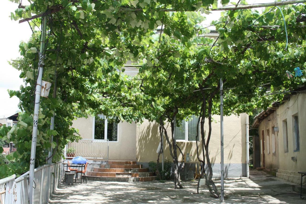 Family Hotel Tiflis Dış mekan fotoğraf
